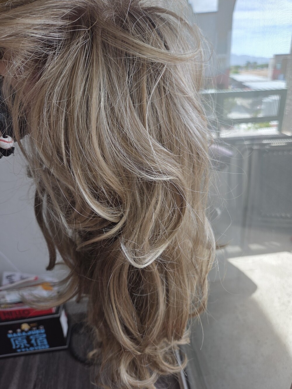Jon Reanau Light Blonde Lace Front Wig. - Picture 14 of 16